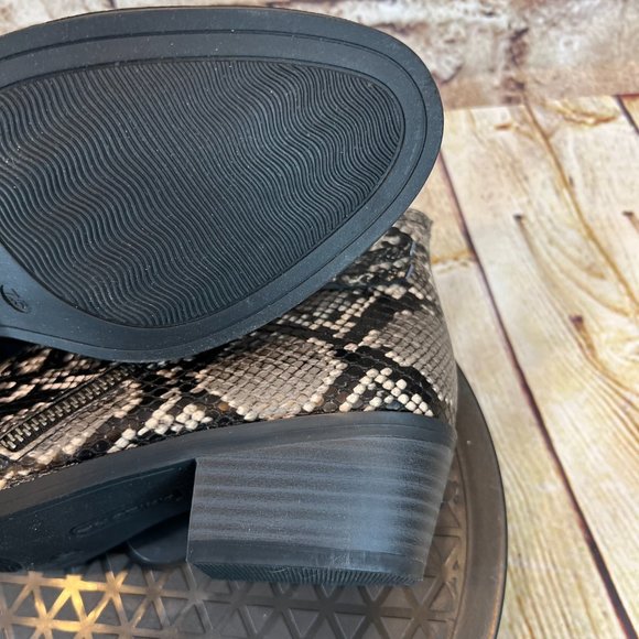 Arizona Women's Western Gray Snake Print Side Zip Ankle Boots Booties Size 7 - Picture 7 of 8